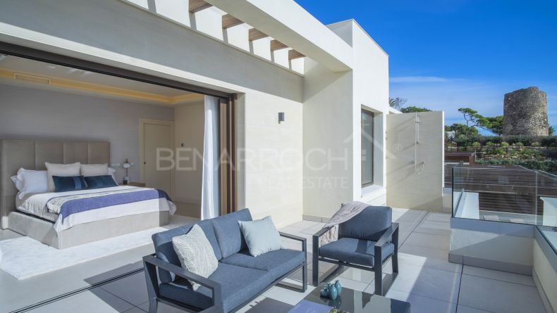 Galería de fotos - Villa en primera linea de playa en Velaya, Estepona