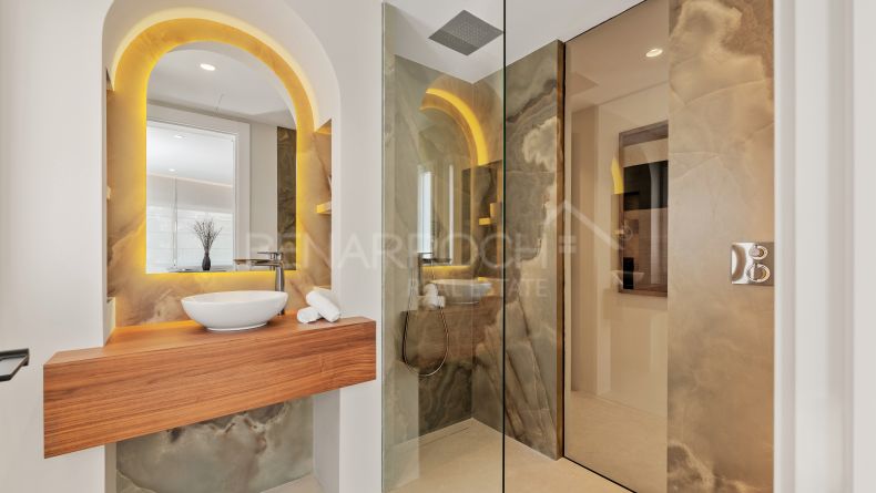 Photo gallery - Frontline beach duplex penthouse in La Morera, Marbella East