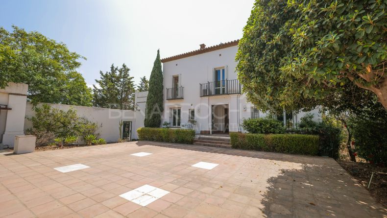 Galerie de photos - Villa de style méditerranéen sur le New Golden Mile, Estepona