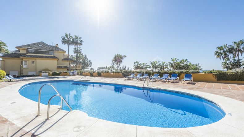 Galería de fotos - Apartamento en primera linea de playa en Rio Real, Marbella Este