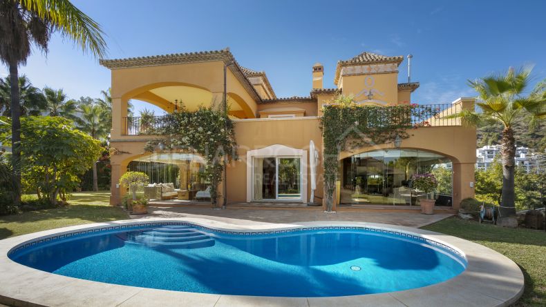 Mediterranean style villa in La Quinta, Benahavis