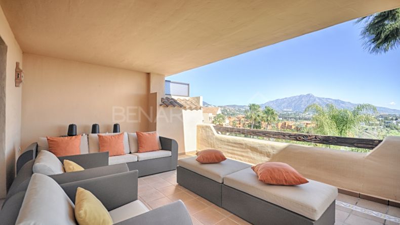 Inmaculate apartment with stunning views in Las Lomas del Conde Luque, Benahavis