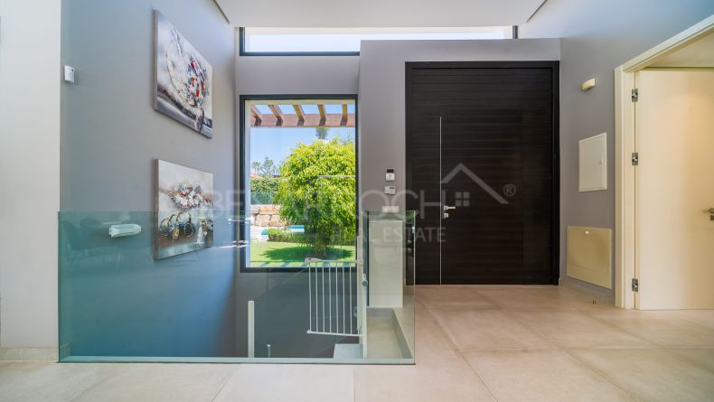 Galerie de photos - Villa moderne à Arboleda, New Golden Mile à Estepona