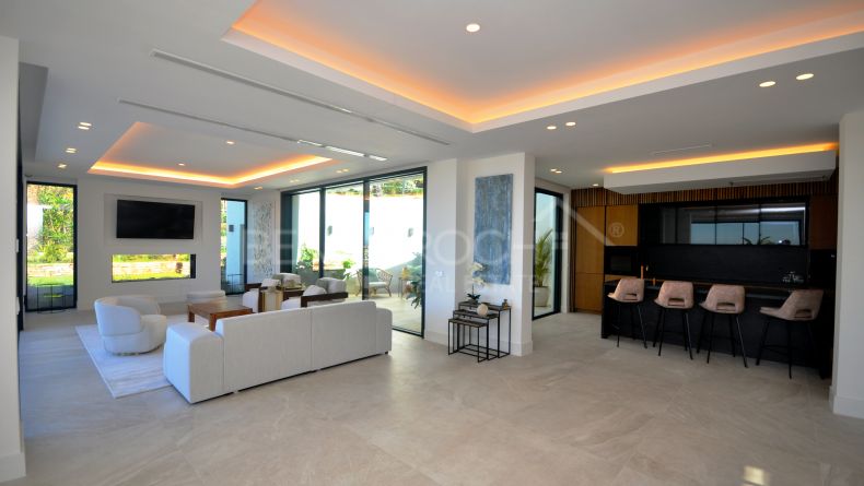 Galerie de photos - Villa de style contemporain à Rio Real, Marbella Est