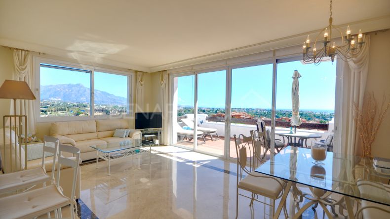 Photo gallery - Duplex penthouse with sea views in Lomas del Marques, Benahavis