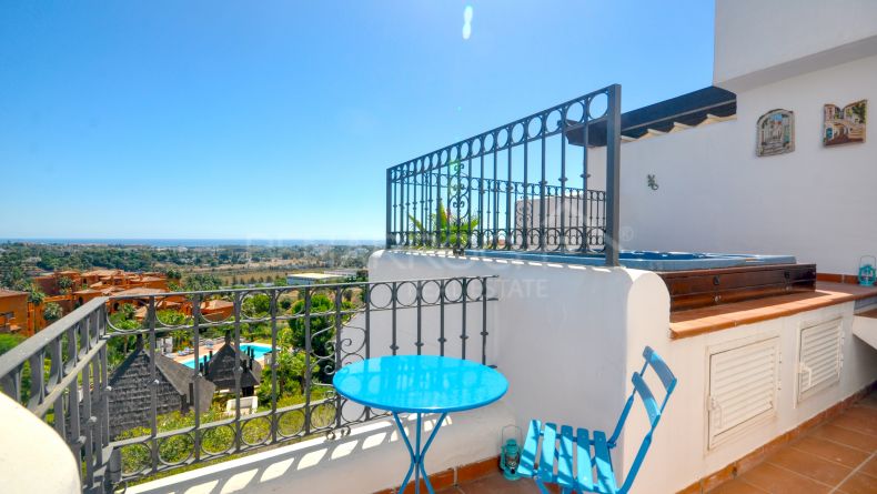 Photo gallery - Duplex penthouse with sea views in Lomas del Marques, Benahavis