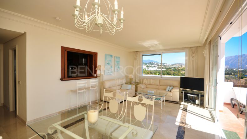 Photo gallery - Duplex penthouse with sea views in Lomas del Marques, Benahavis