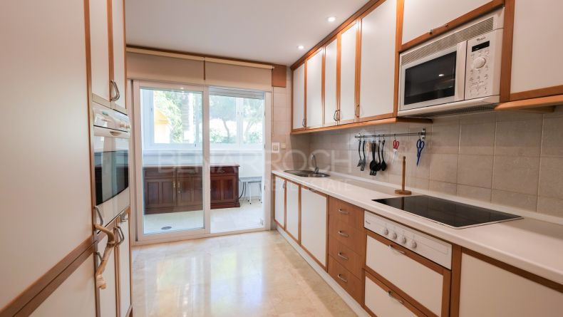 Galerie de photos - Appartement en bord de mer à Rio Real Playa, Marbella Est