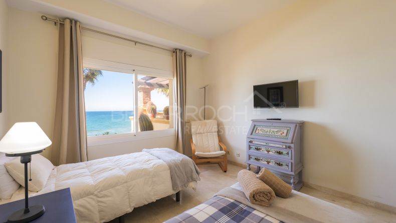 Galerie de photos - Appartement en bord de mer à Rio Real Playa, Marbella Est