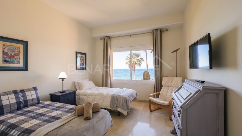 Galerie de photos - Appartement en bord de mer à Rio Real Playa, Marbella Est