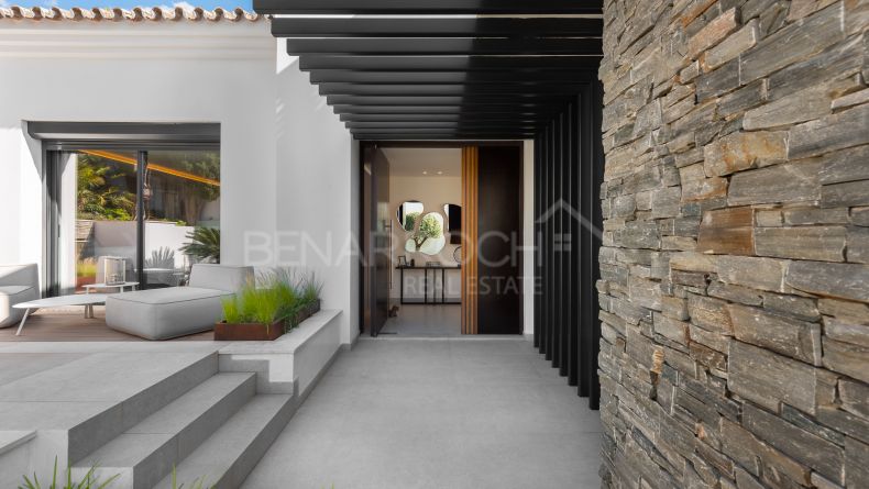 Photo gallery - Front line golf villa in Aloha, Nueva Andalucia