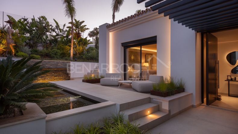 Photo gallery - Front line golf villa in Aloha, Nueva Andalucia