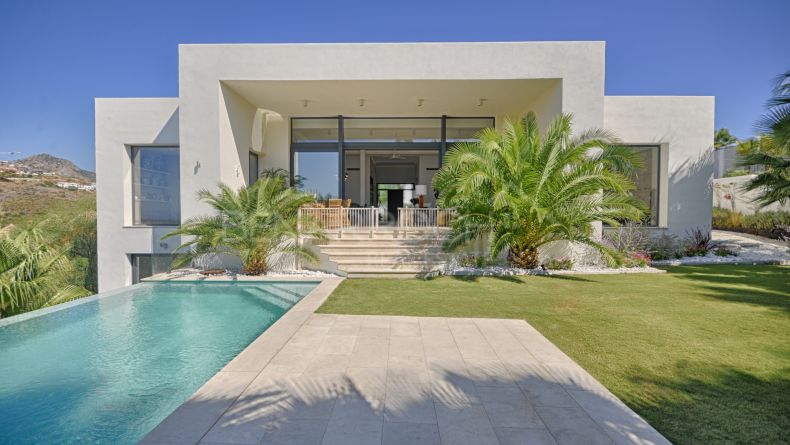 Galerie de photos - Villa avec vue sur la mer à La Alqueria, Benahavis