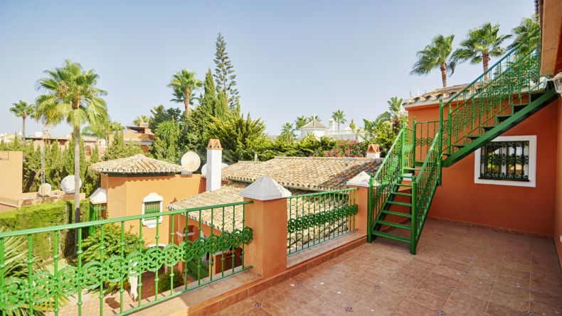Photo gallery - Mediterranean style villa in Bahia de Marbella, Marbella East