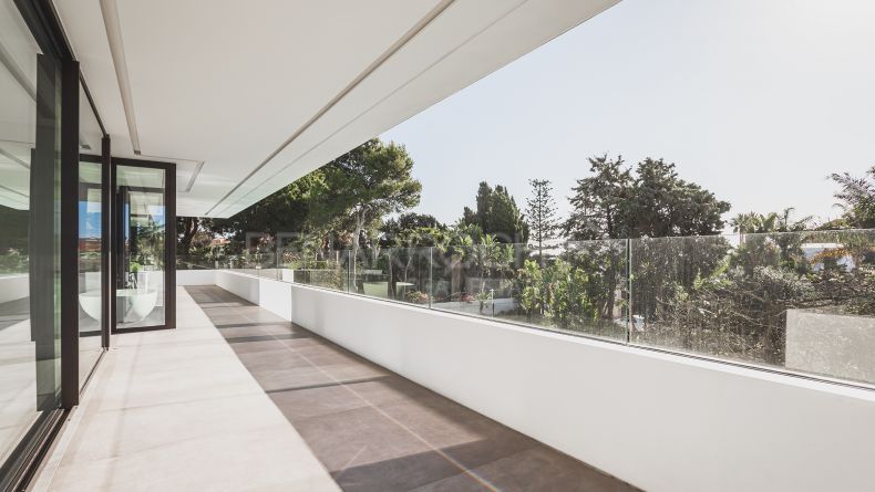 Galerie de photos - Villa moderne à Casasola, New Golden Mile à Estepona.