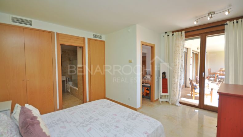 Photo gallery - Large apartment in Lomas de los Monteros, Marbella East