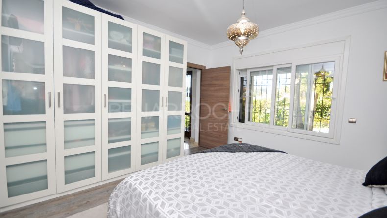 Photo gallery - Cozy apartment with views in El Paraiso Medio, Estepona