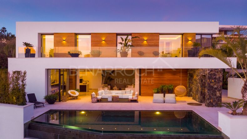 Photo gallery - Modern villa in the urbanization El Herrojo, complex La Quinta, Benahavis