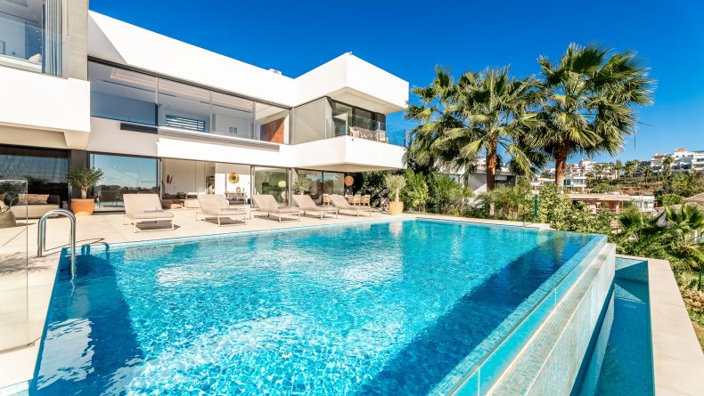 Modern luxury villa in Capanes sur, Benahavis
