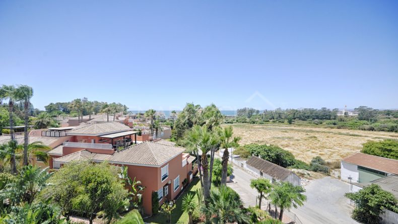 Penthouse avec vues panoramiques à Park Beach, Estepona