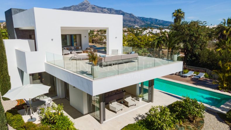 Galería de fotos - Villa de estilo moderno en Nueva Andalucia