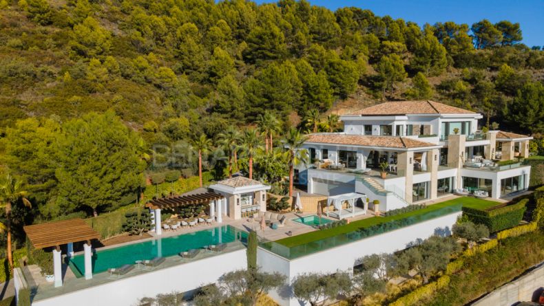 Photo gallery - Villa in Cascada de Camojan, Marbella