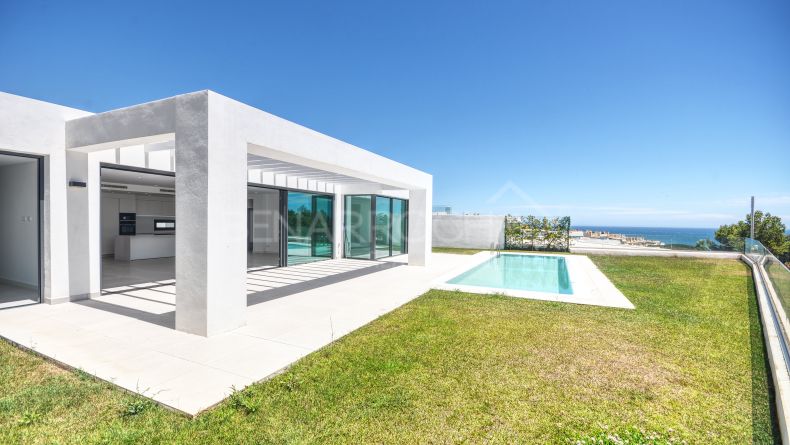 Photo gallery - Inmaculate villa with sea views, Cabo Royale, Marbella East