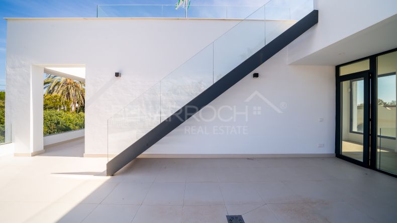 Galerie de photos - Villa au design minimaliste à Villacana, Estepona