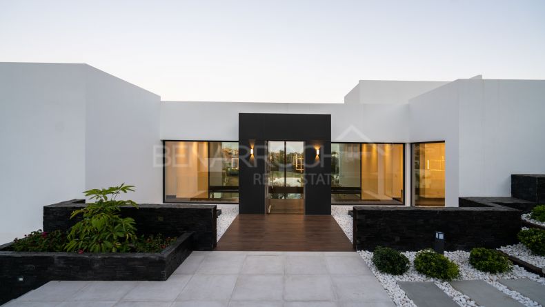 Photo gallery - Contemporary style villa in La Alqueria, Benahavis