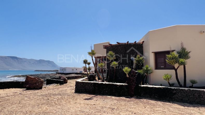 Photo gallery - Sea front villa, Flor de cactus, island of La Graciosa