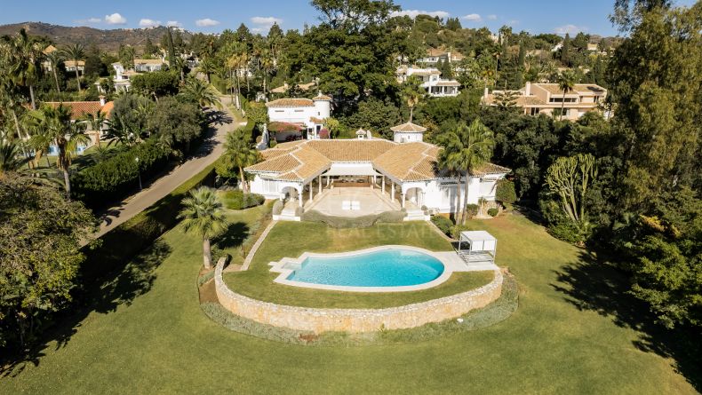 Photo gallery - Charming villa with sea views in Las Chapas, Marbella