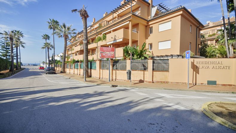 Photo gallery - Refurbished apartment in Playa Alicate, Marbella East