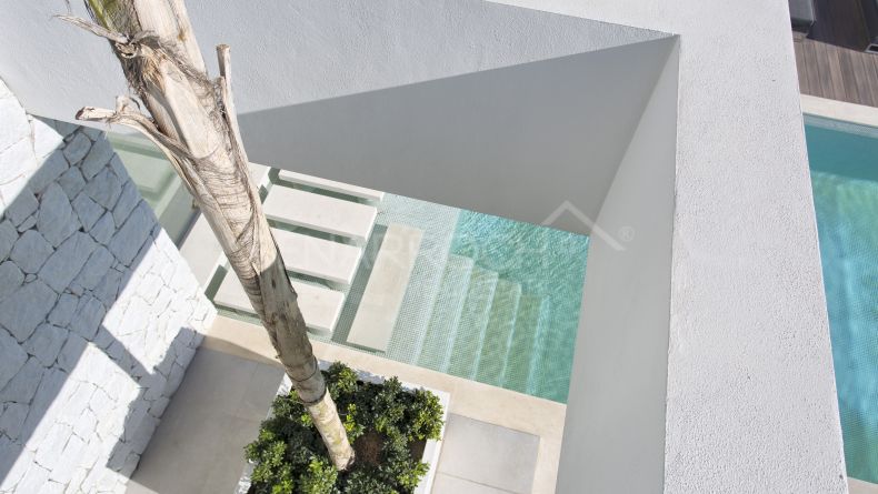 Photo gallery - Contemporary design villa in La Alqueria, Benahavis