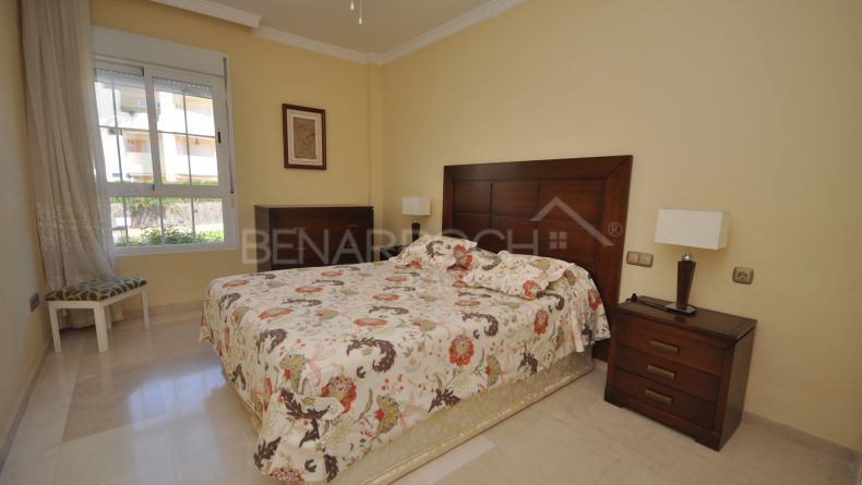 Galería de fotos - Apartamento de dos dormitorios en Las Arenas, Marbella Este