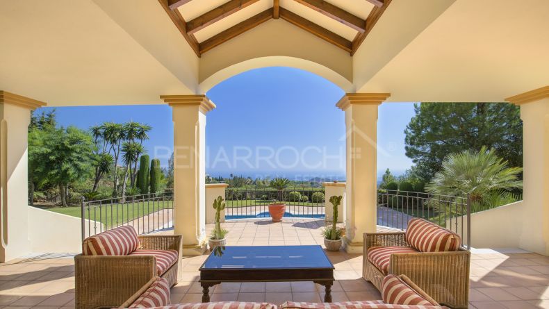 Photo gallery - Andalusian style villa in La Zagaleta, Benahavis