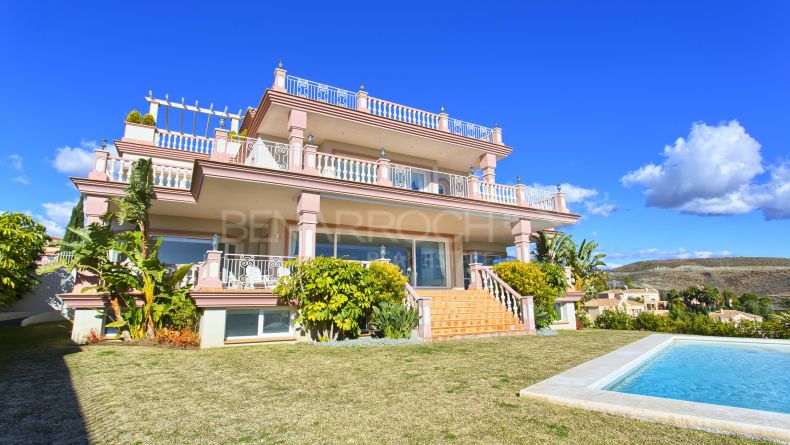 Galerie de photos - Villa de style classique dans le golf de Los Flamingos, Benahavis