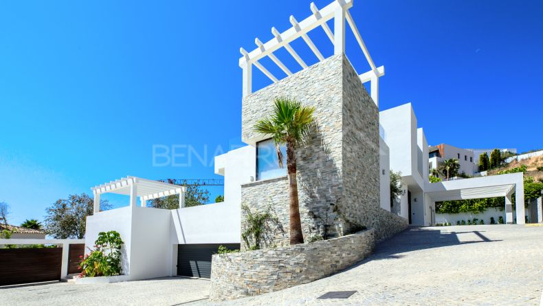 Modern style villa in Benahavis, Capanes Sur