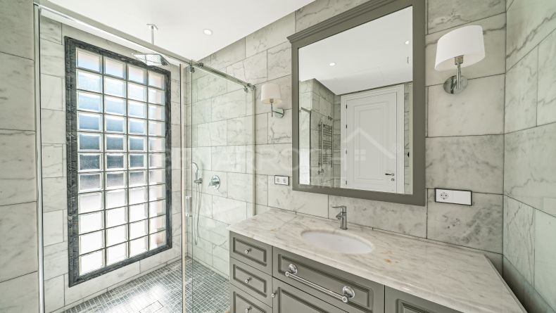 Photo gallery - Villa in Benahavis, Los Flamingos urbanization