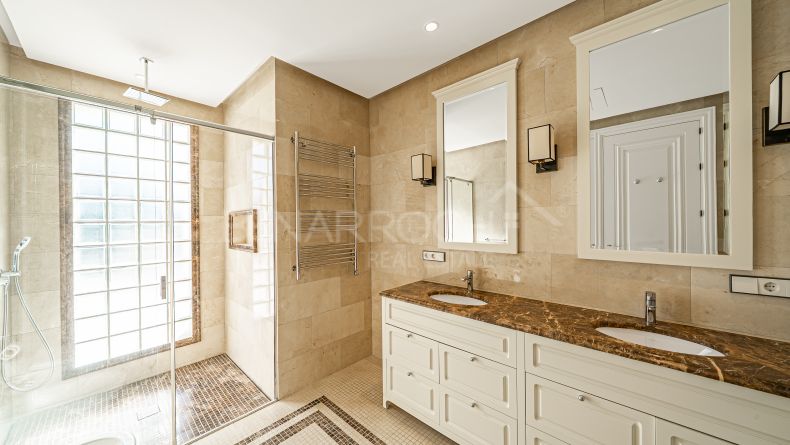 Photo gallery - Villa in Benahavis, Los Flamingos urbanization