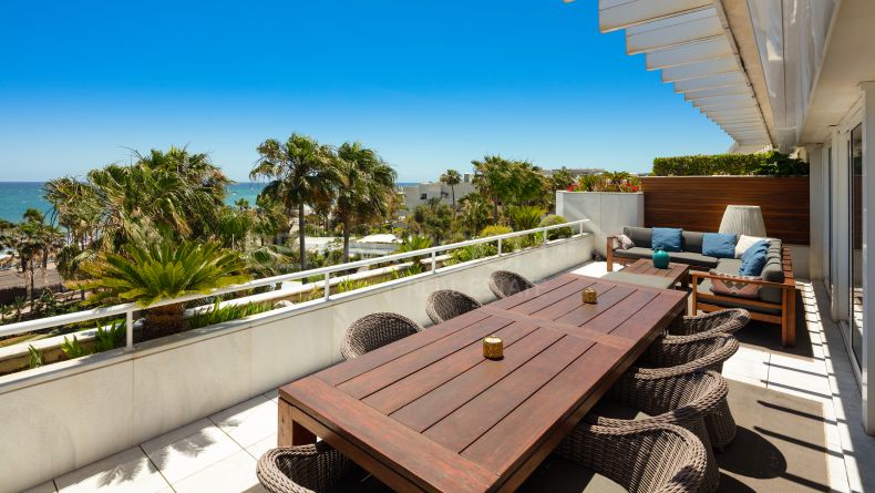 Photo gallery - Duplex penthouse on the first line beach in Los Granados, Puerto Banus