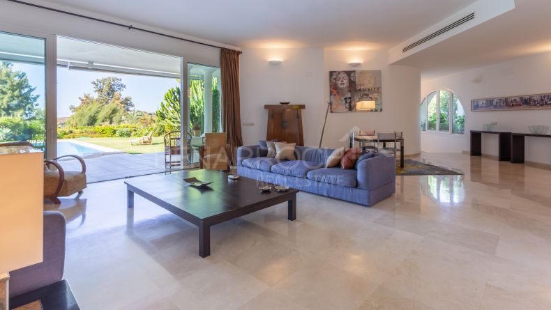 Galerie de photos - Villa à El Paraiso Medio, le nouveau Golden Mile d&#039;Estepona