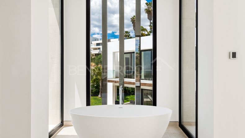 Photo gallery - Contemporary design villa in Capanes Sur, La Alqueria, Benahavis