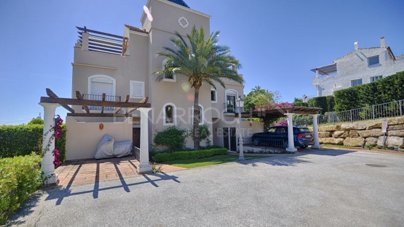 Fantastic semi-detached house in Paraiso Hills, El Paraiso, Estepona.