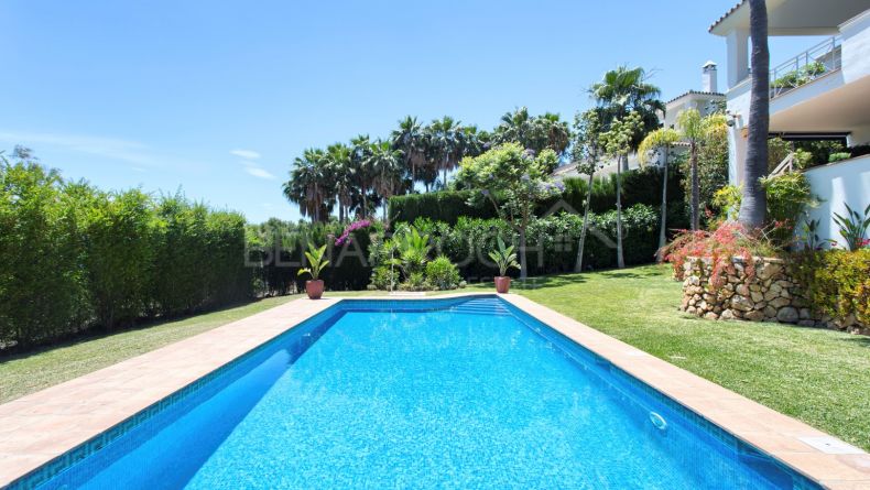 Galería de fotos - Villa de diseño en Rio Real Golf, Marbella Este