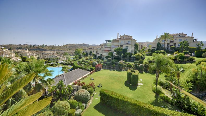 Galería de fotos - Apartamento de tres dormitorios en Capanes del Golf, Benahavis