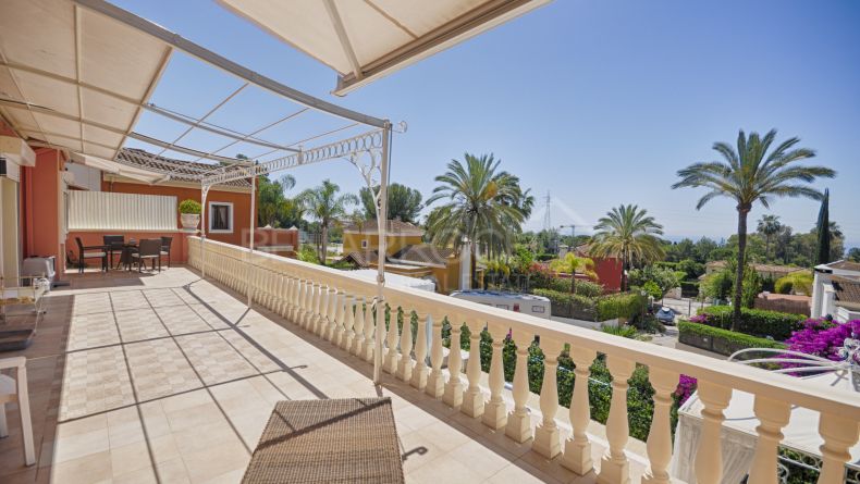 Photo gallery - Classic style villa in Rocio de Nagueles urbanization, Marbella