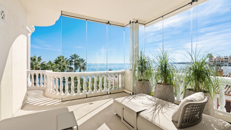 Beachfront apartment, Las Dunas Park, Estepona,