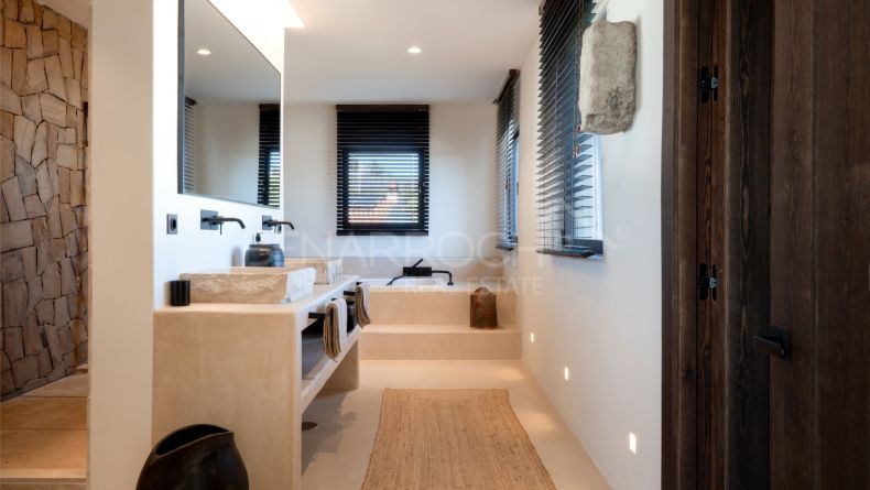 Photo gallery - Renovated villa in Selwo Hills, Estepona Este