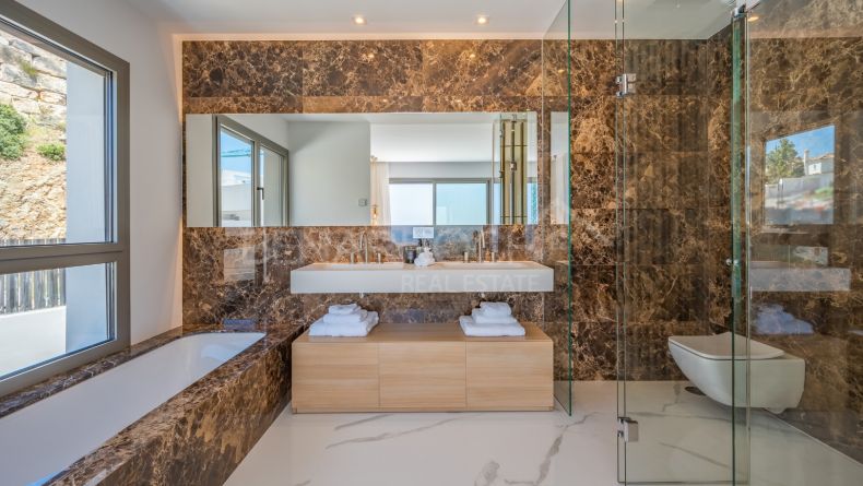 Photo gallery - Contemporary apartment with sea views in Byu Hills, Benahavís