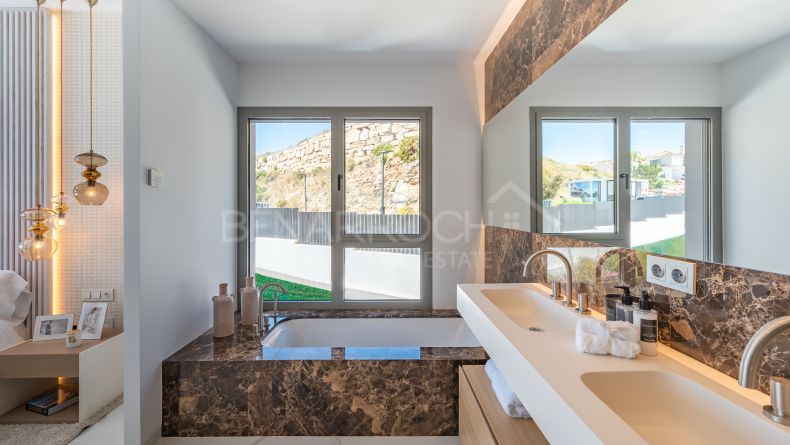 Photo gallery - Contemporary apartment with sea views in Byu Hills, Benahavís